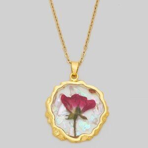 ERIN RED PRESSED FLOWER NECKLACE